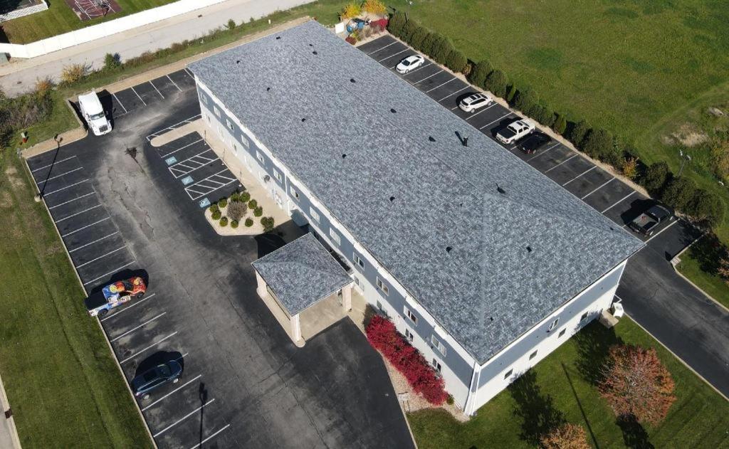 Days Inn & Suites By Wyndham Romeoville Exteriör bild