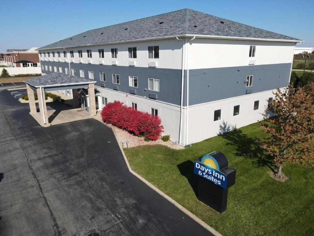 Days Inn & Suites By Wyndham Romeoville Exteriör bild